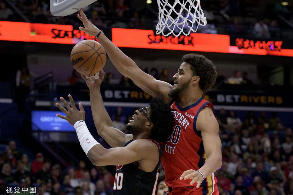 年轻才俊 年轻才俊